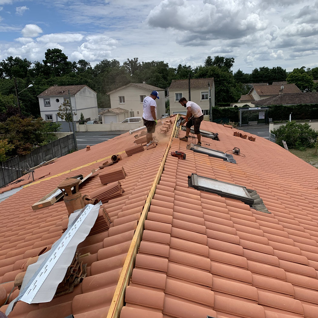 Rénovation de toiture réalisée à Antibes par Couvreur Pro Azur